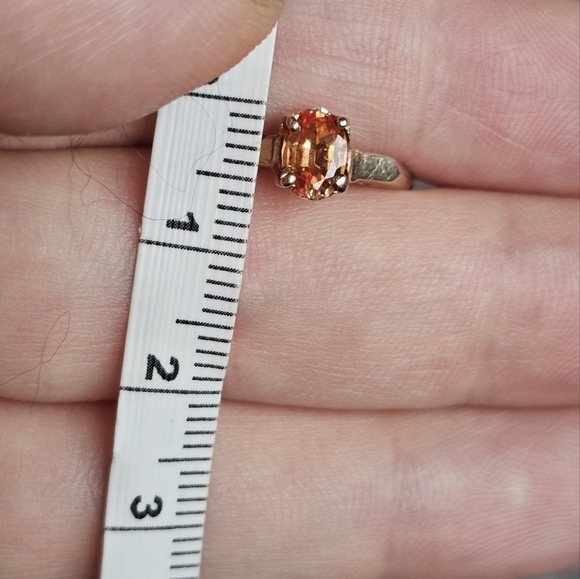 14k orange topaz ring size 6. Stamp not visible due to past sizing. Tested. Vint - Picture 3 of 7